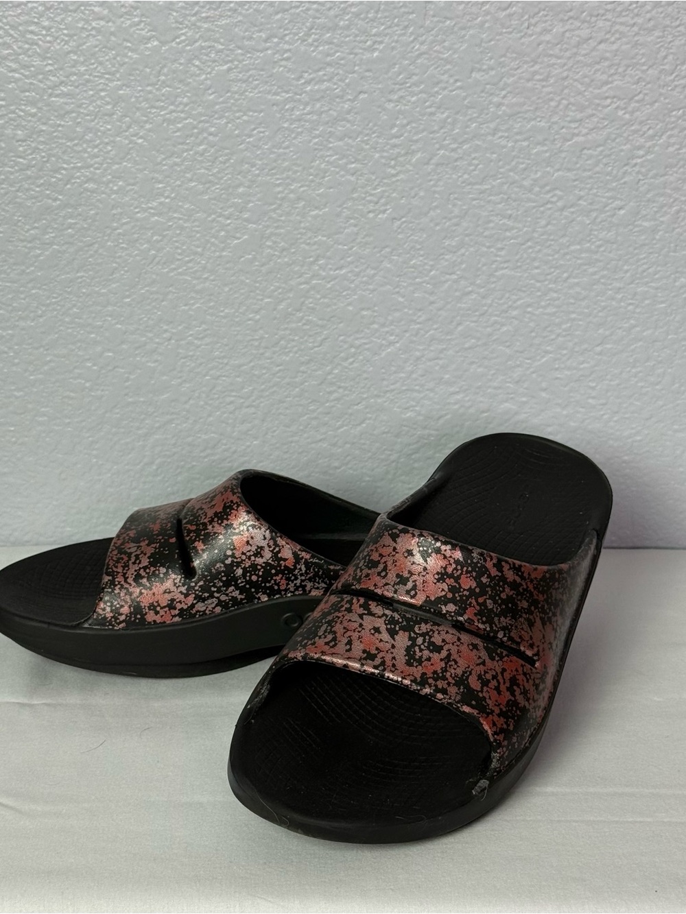 OOFOS Women’s slide and FitFlop sandal Size 11 - Picture 2 of 15
